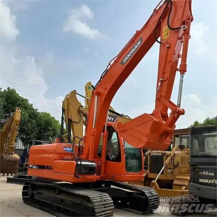 Doosan DX 140 LC 履带挖掘机
