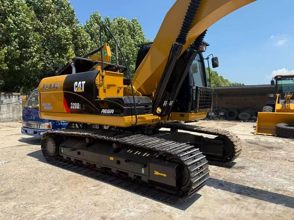 CAT 320 D 履带挖掘机