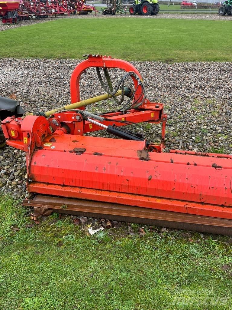 Maschio Giraffa 210 牧场割草机和切顶器