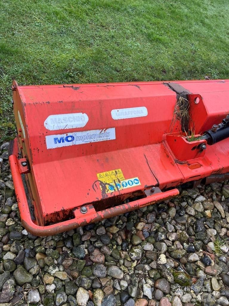 Maschio Giraffa 210 牧场割草机和切顶器