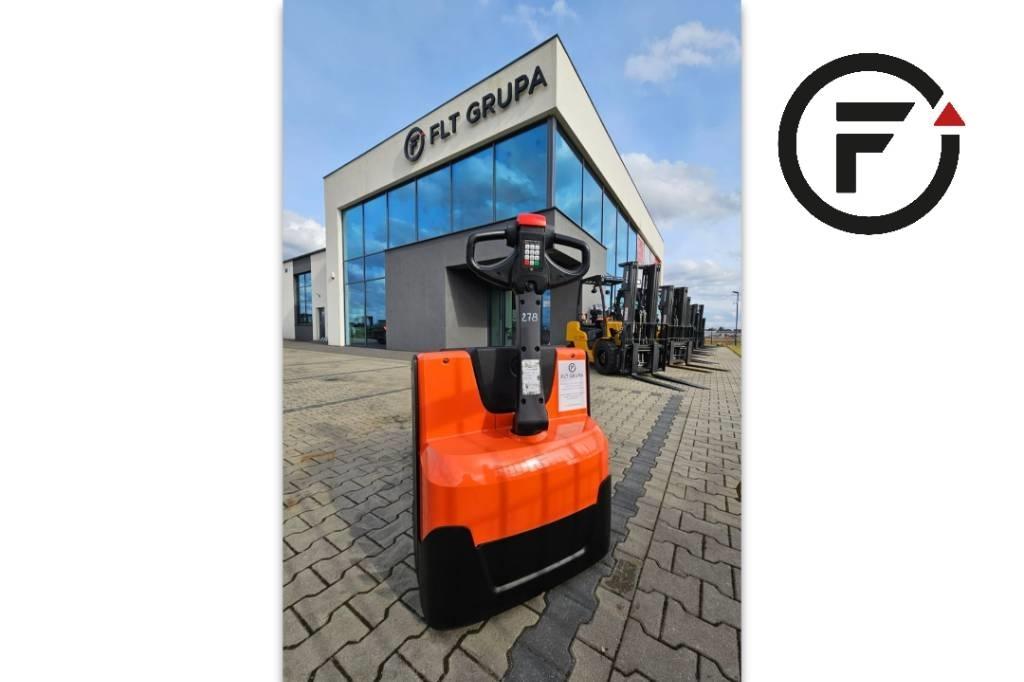 BT LWE140 手推堆垛车