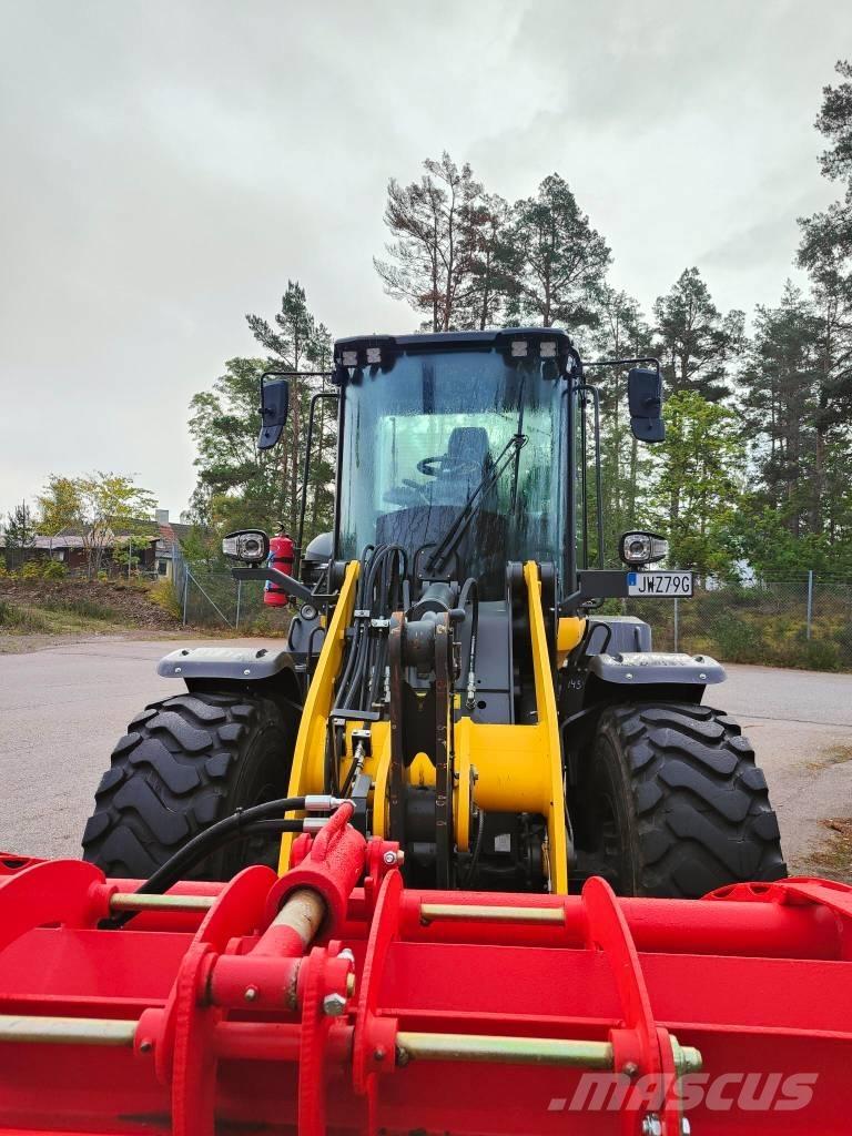 New Holland W 110 D 轮式装载机