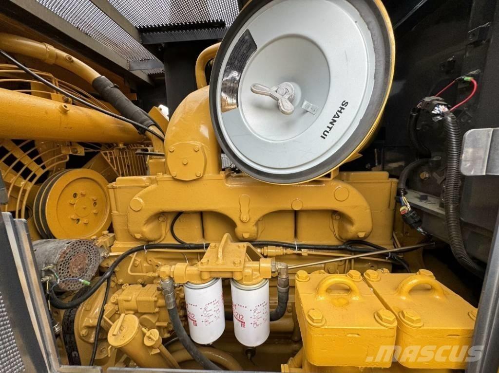 Shantui SD 22 履带挖掘机