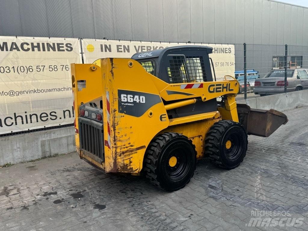 Gehl 6640 滑移装载机