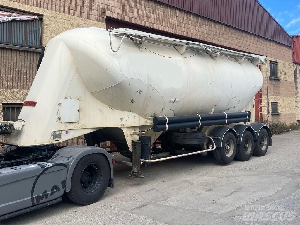 Spitzer SF2439PI 油罐半挂车