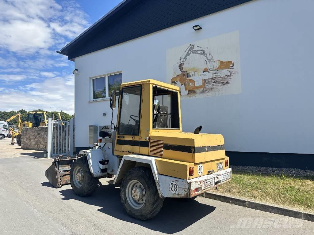 Schaeff SKL 832 轮式装载机