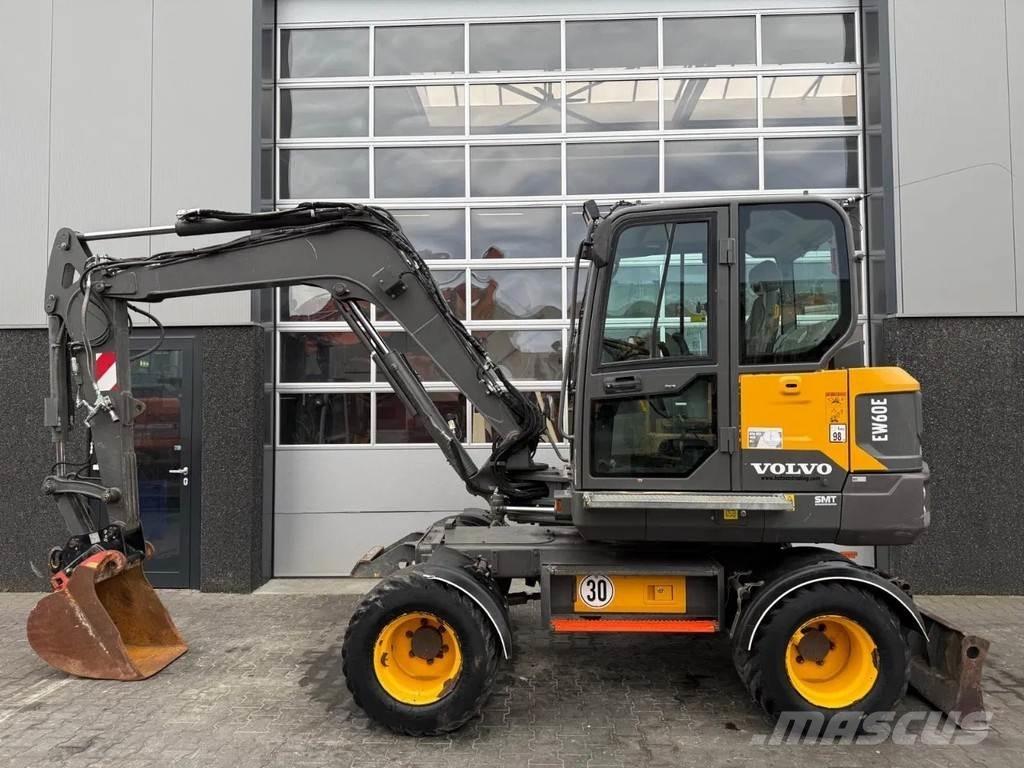 Volvo EW60E | A/C 中型挖掘机