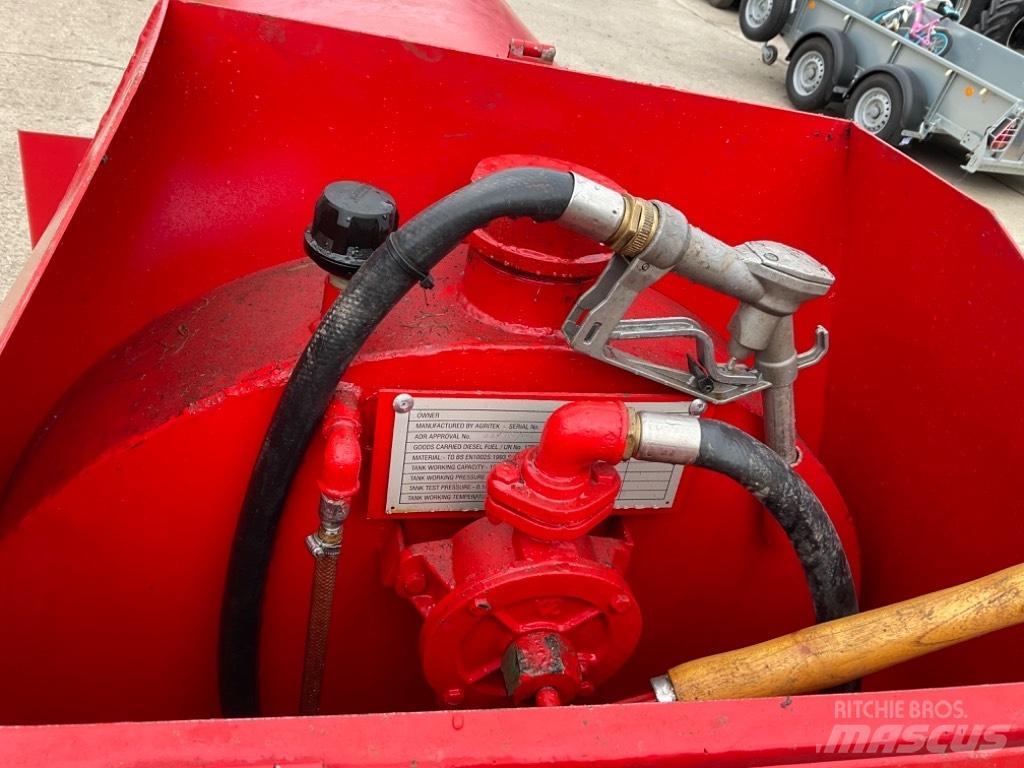  AGRITEK FUEL BOWSER 燃料和油箱