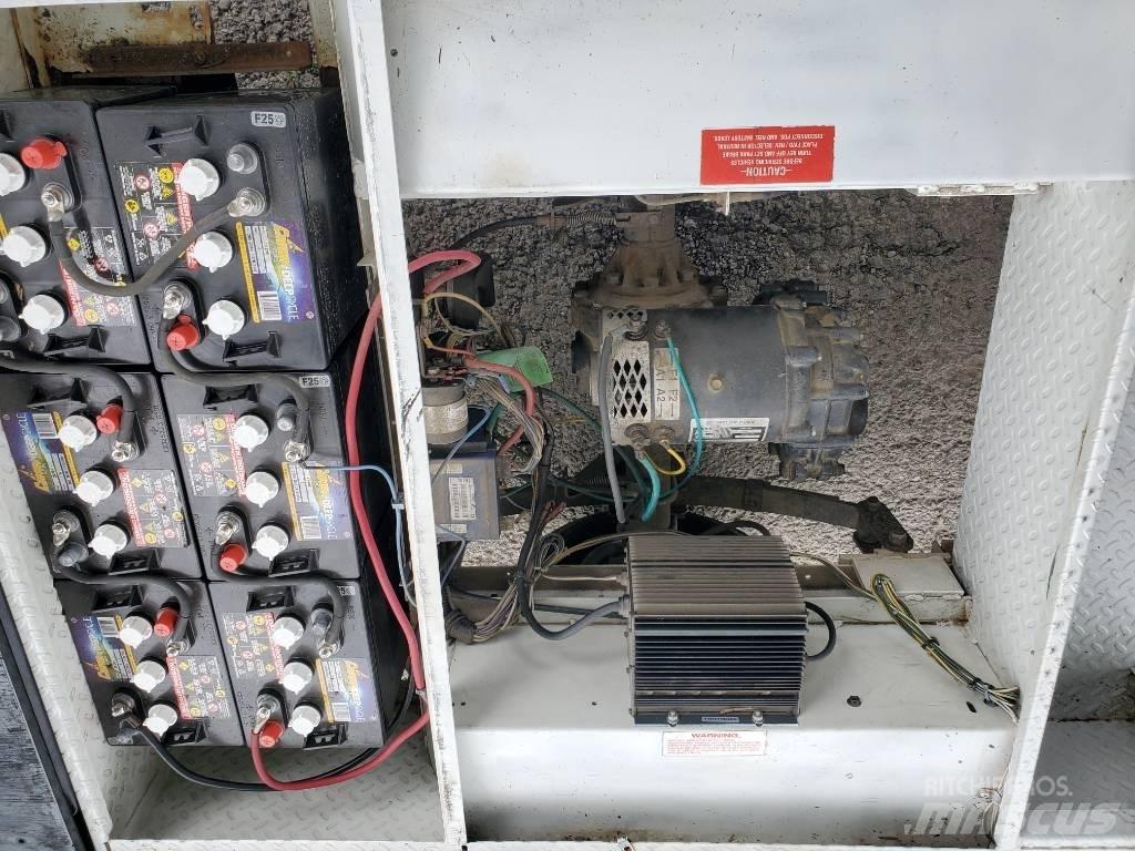 Taylor-Dunn B210 搬运车