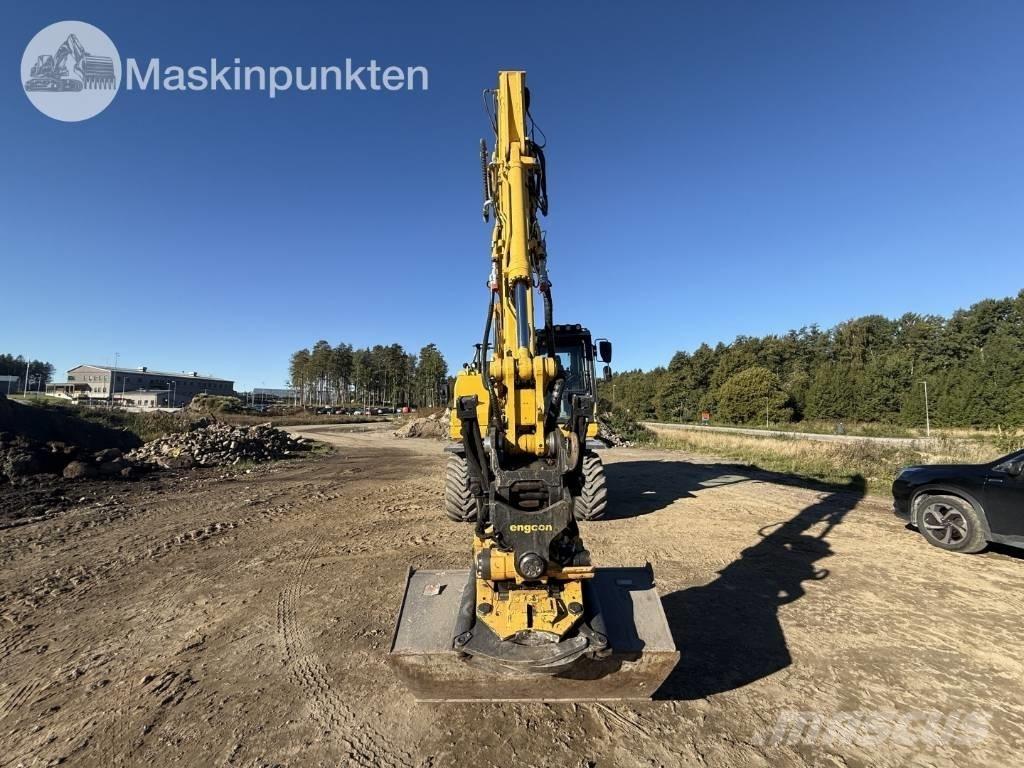 Komatsu PW 160 轮式挖掘机