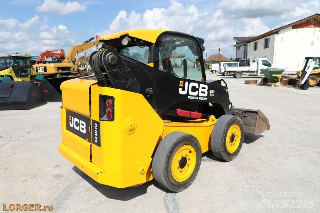 JCB 260 ECO 滑移装载机