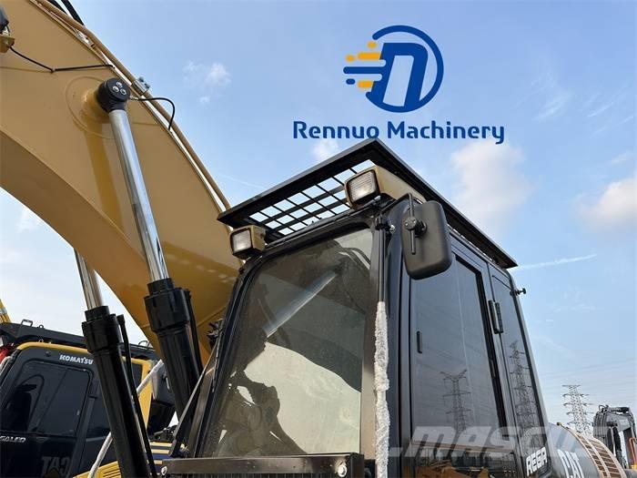 CAT 320 D2L 履带挖掘机