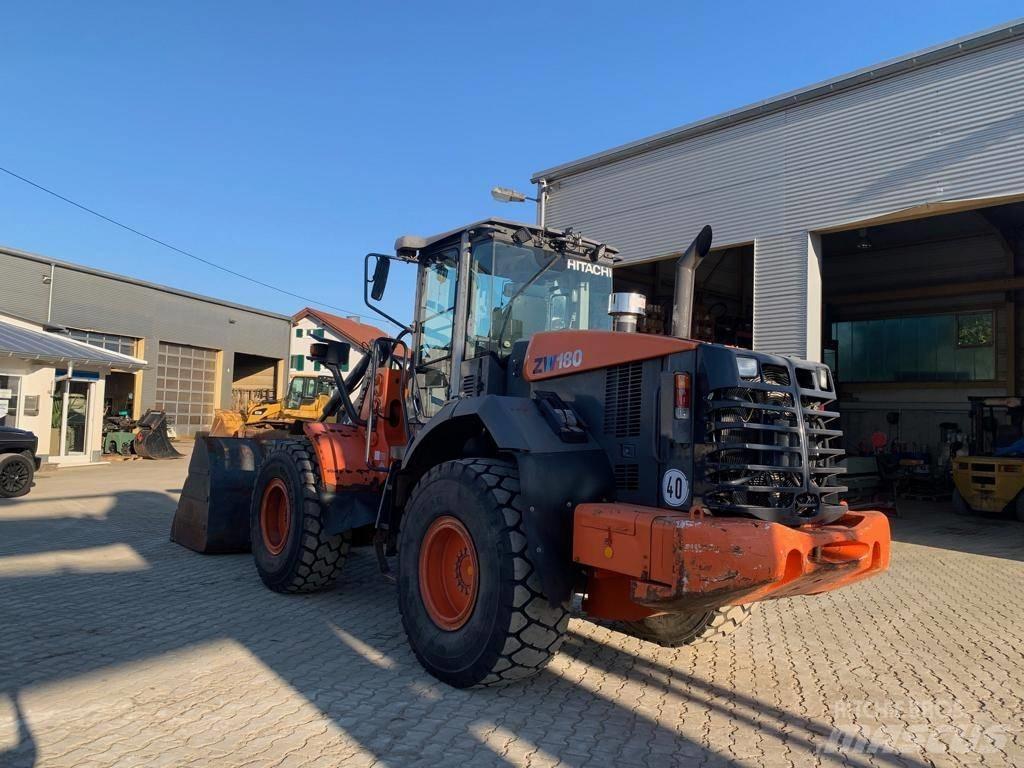 Hitachi ZW 180 轮式装载机