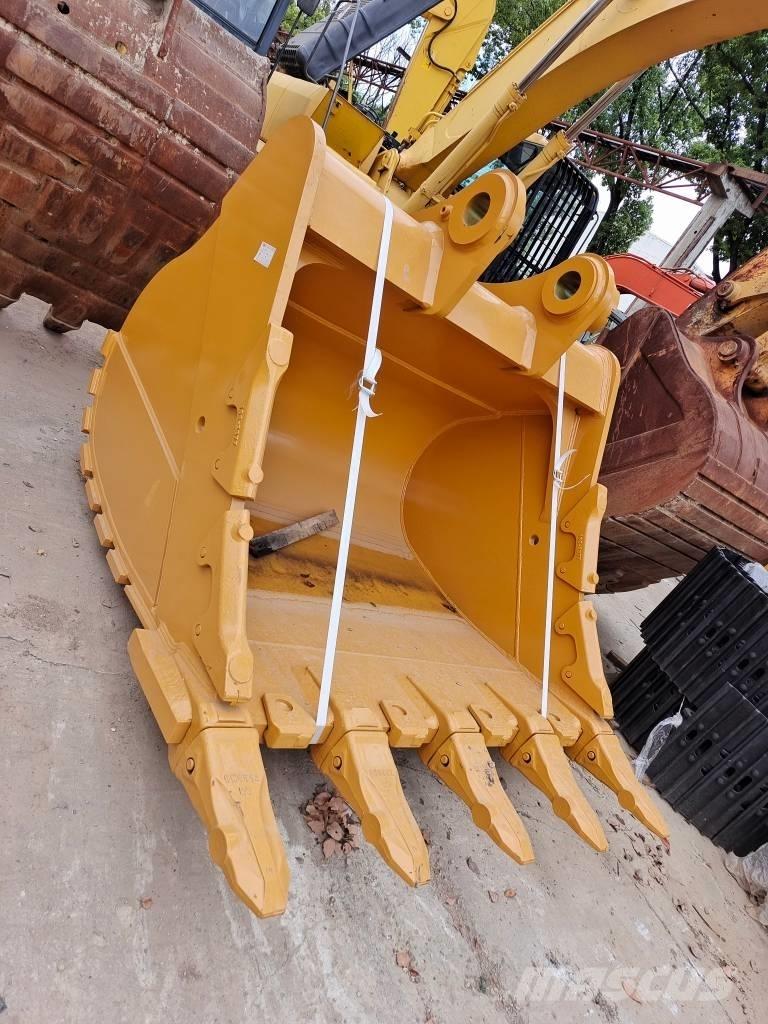 Komatsu PC 200-8N1 履带挖掘机