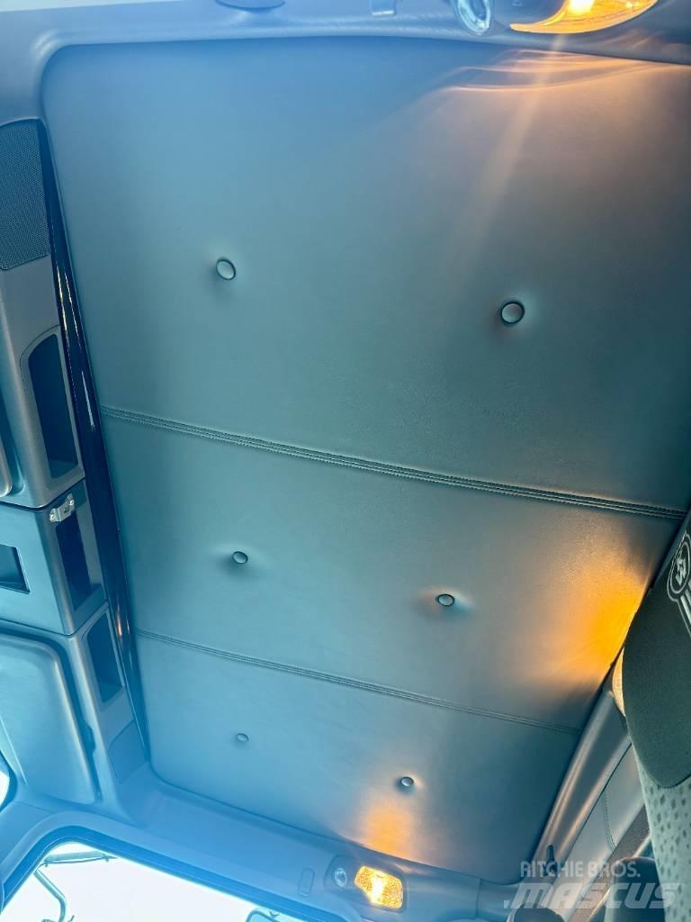Kenworth T800 牵引车