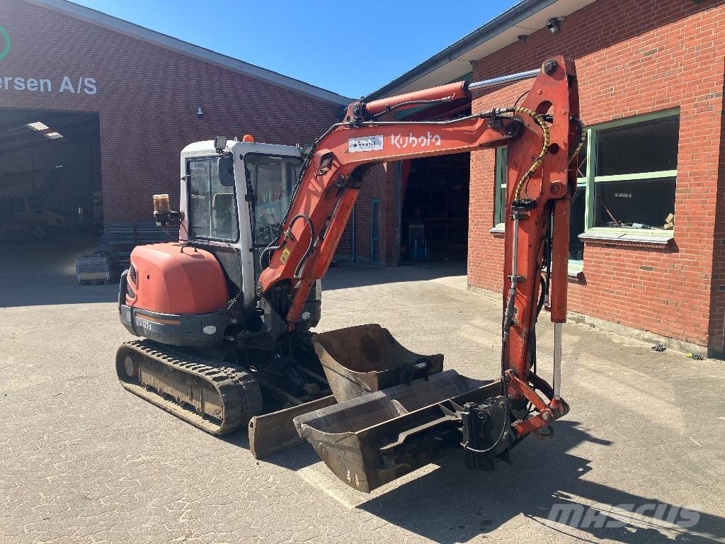 Kubota KX121-3 小型挖掘机