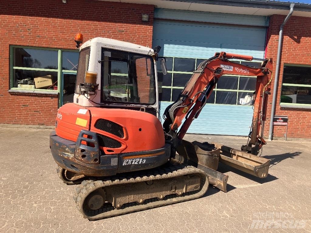 Kubota KX121-3 小型挖掘机