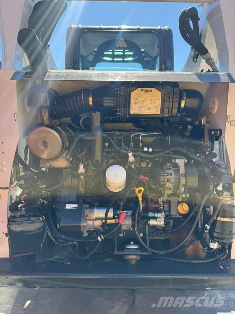 Bobcat T 590 滑移装载机