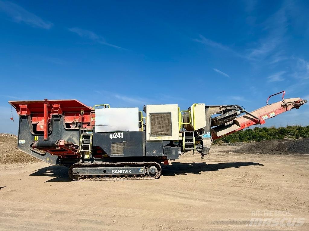 Sandvik QJ 241 移动式破碎机