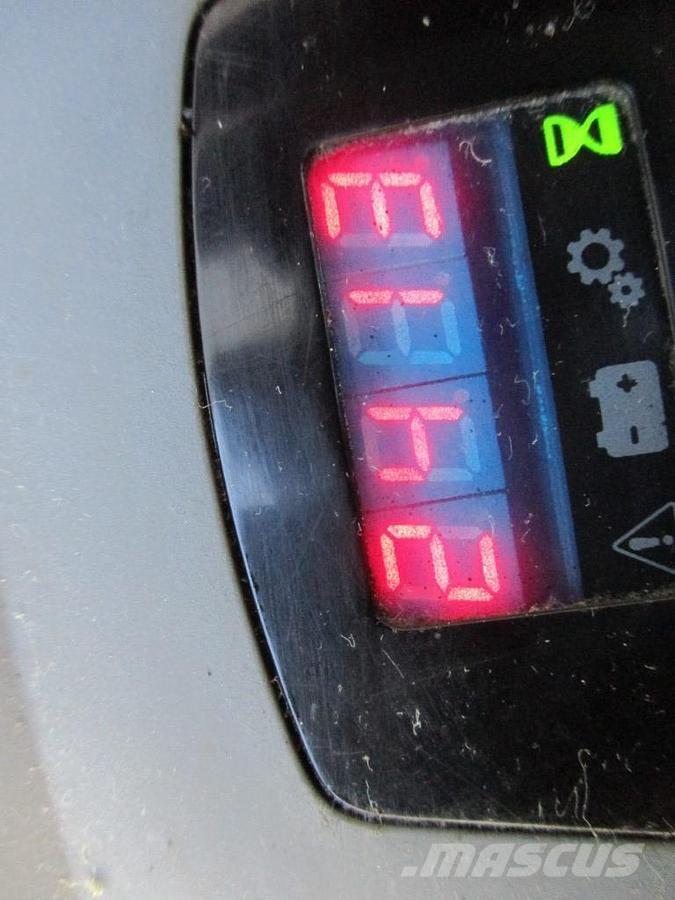 Toyota LPE250 电动搬运车