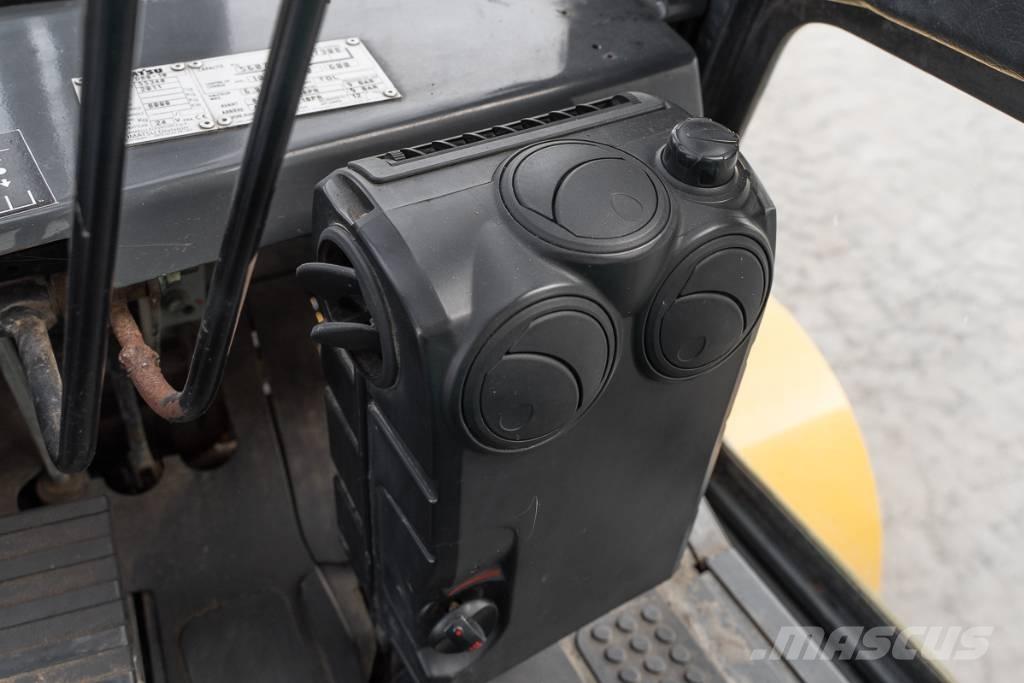 Komatsu FD 80-10 柴油叉车