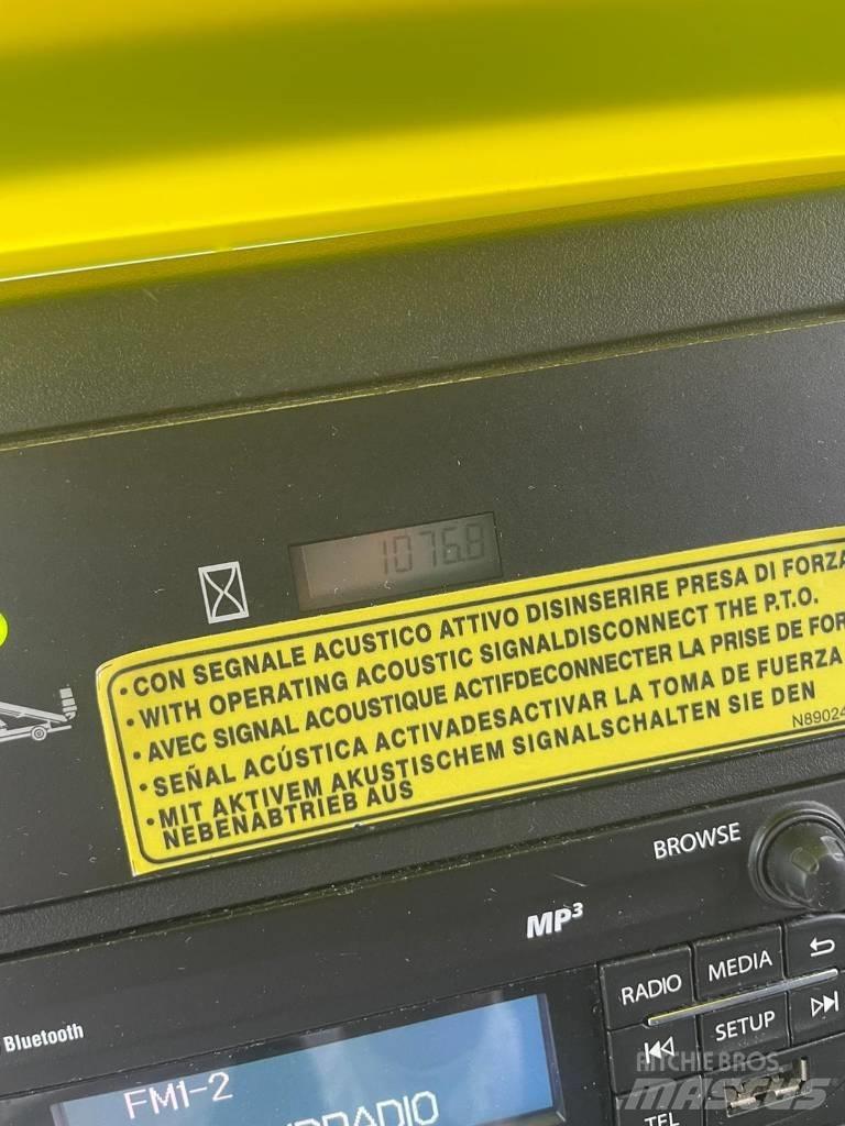Renault Master 拖拉移动式高空作业平台