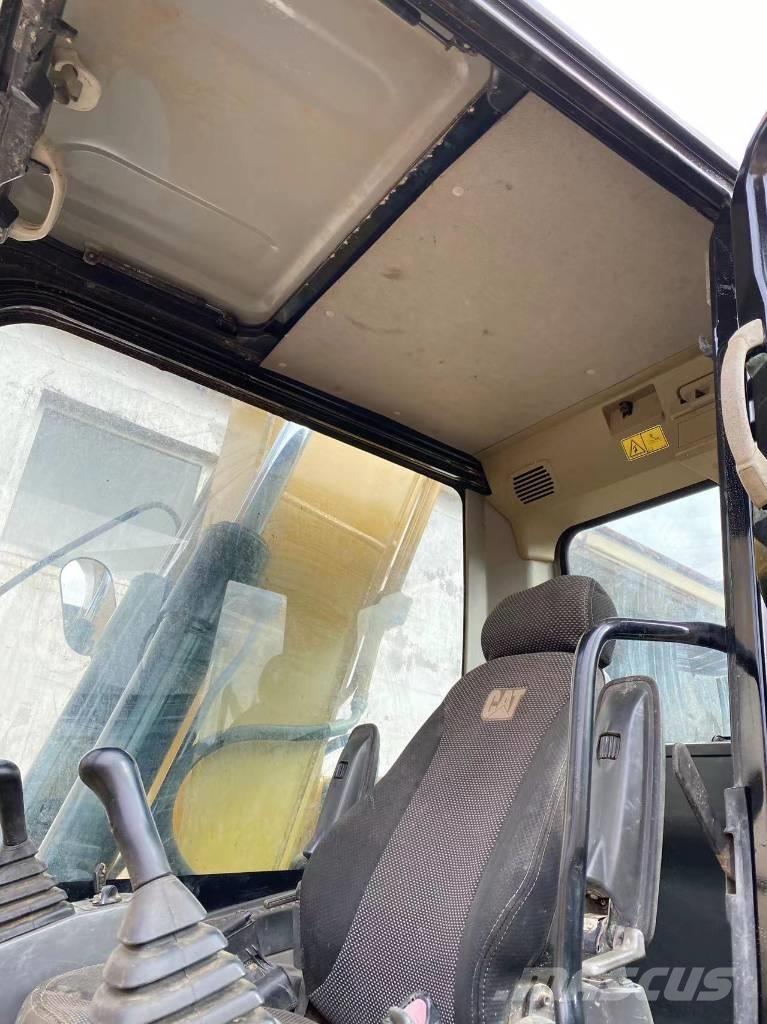 CAT 313 D 履带挖掘机