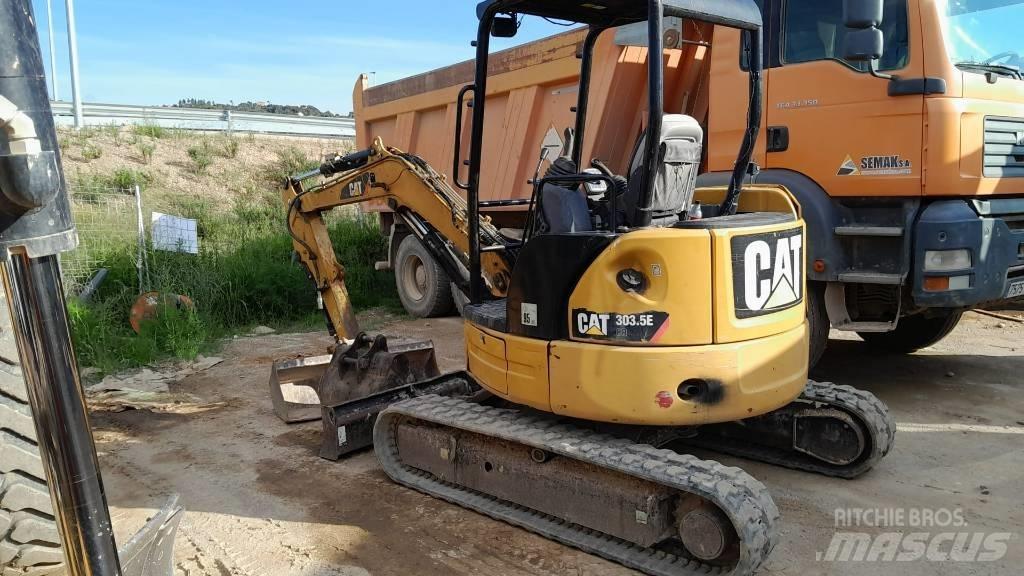 CAT 303.5 E CR 小型挖掘机
