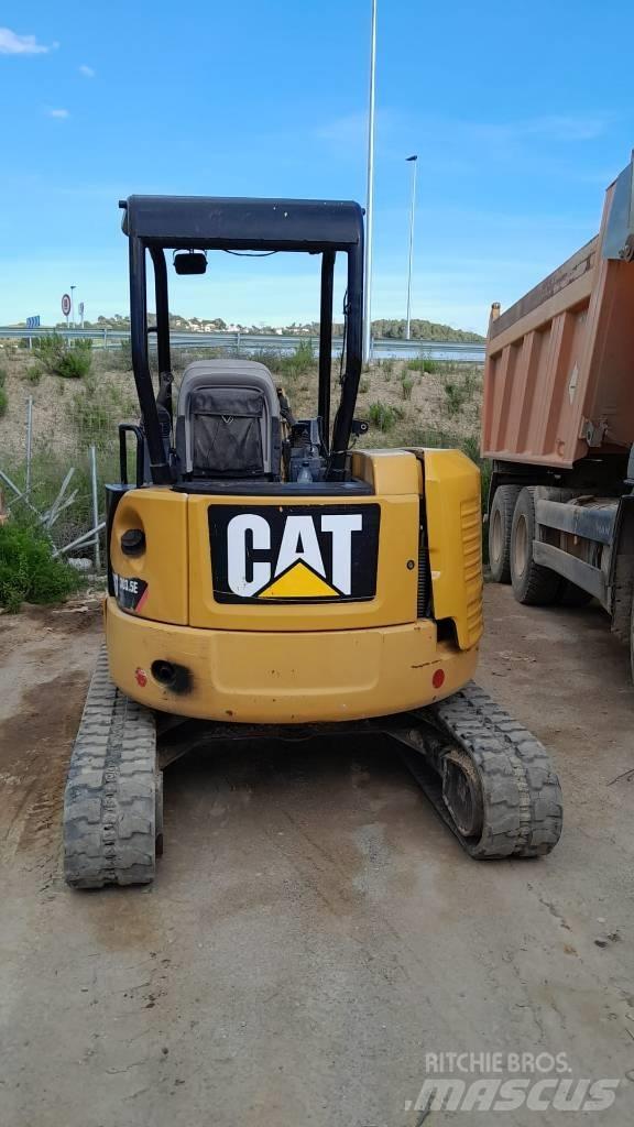 CAT 303.5 E CR 小型挖掘机