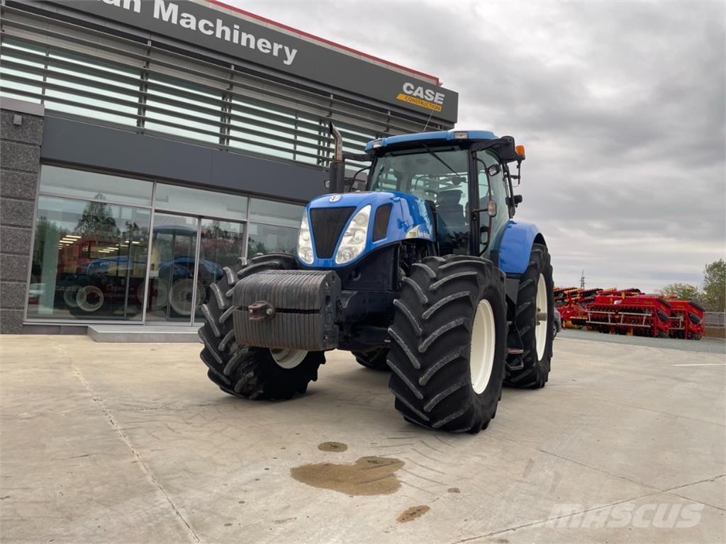 New Holland T7050 拖拉机/农用车