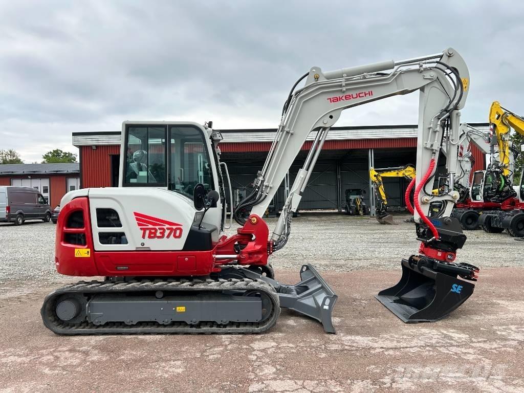 Takeuchi TB370 中型挖掘机