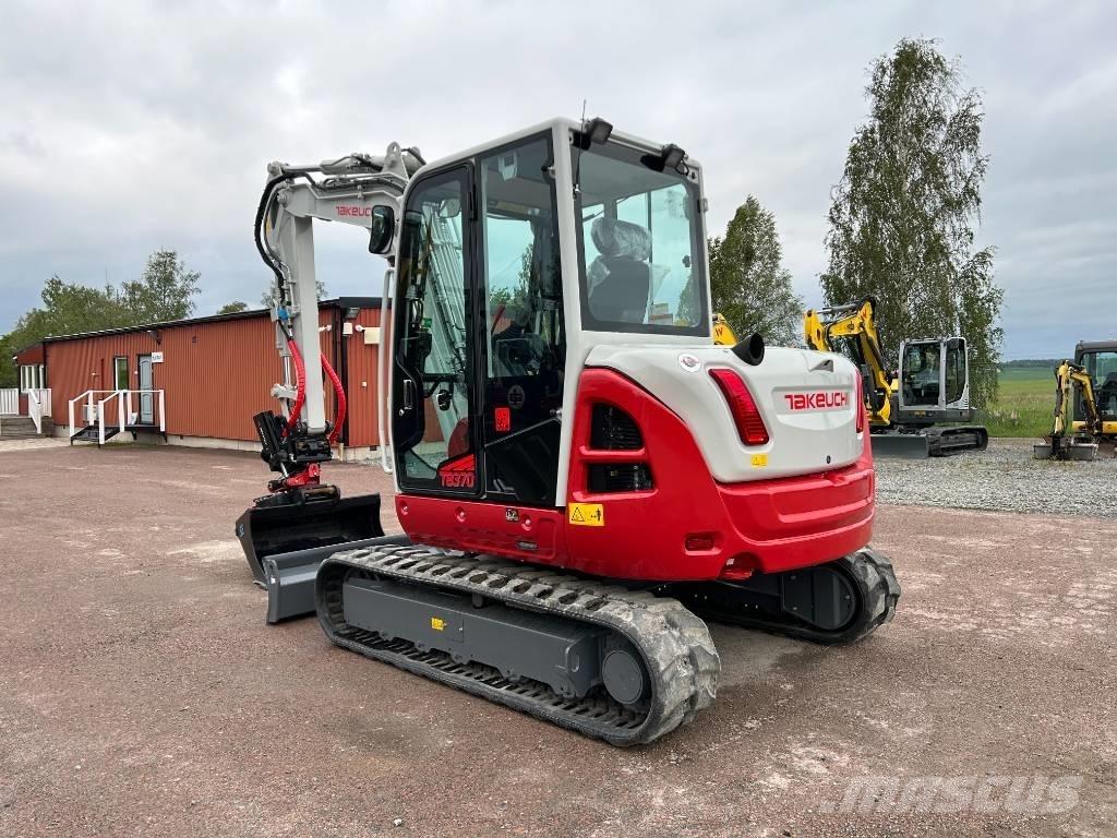 Takeuchi TB370 中型挖掘机