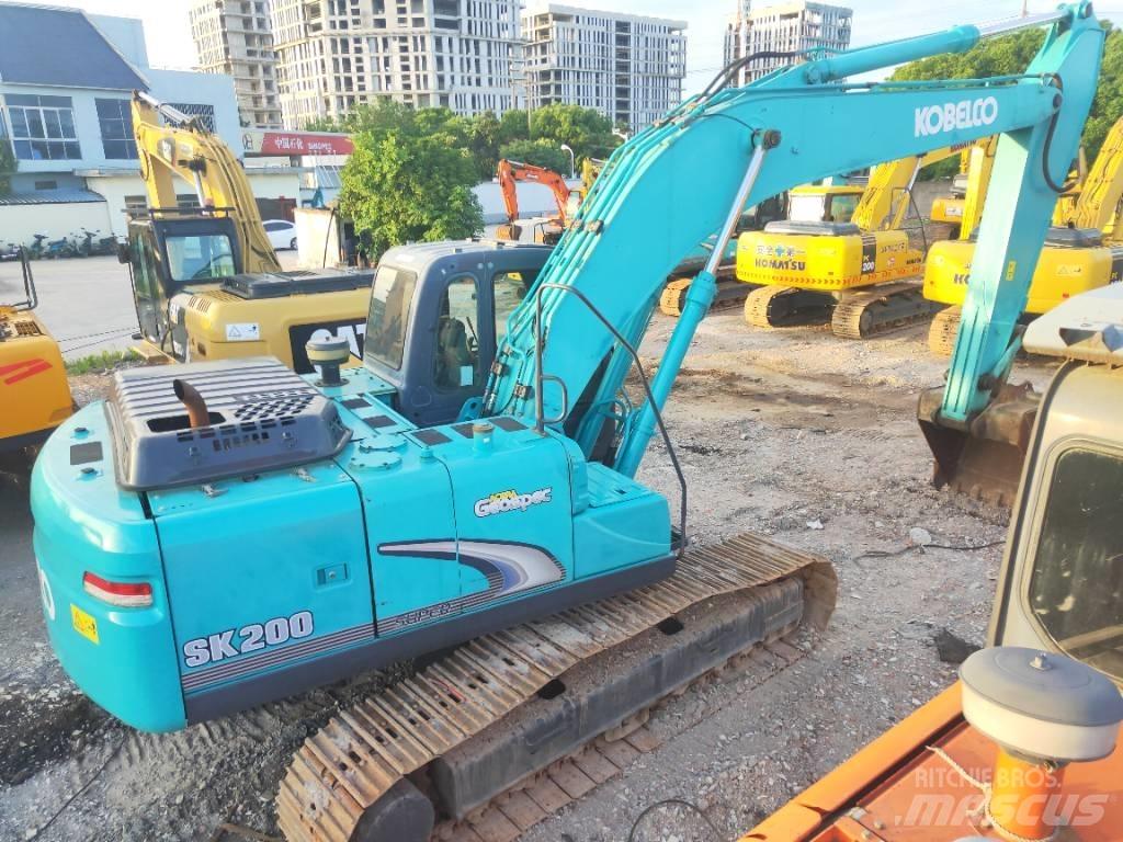Kobelco SK 200-8 履带挖掘机