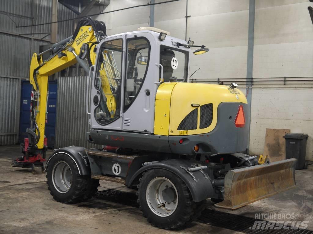 Wacker Neuson EW 100 轮式挖掘机