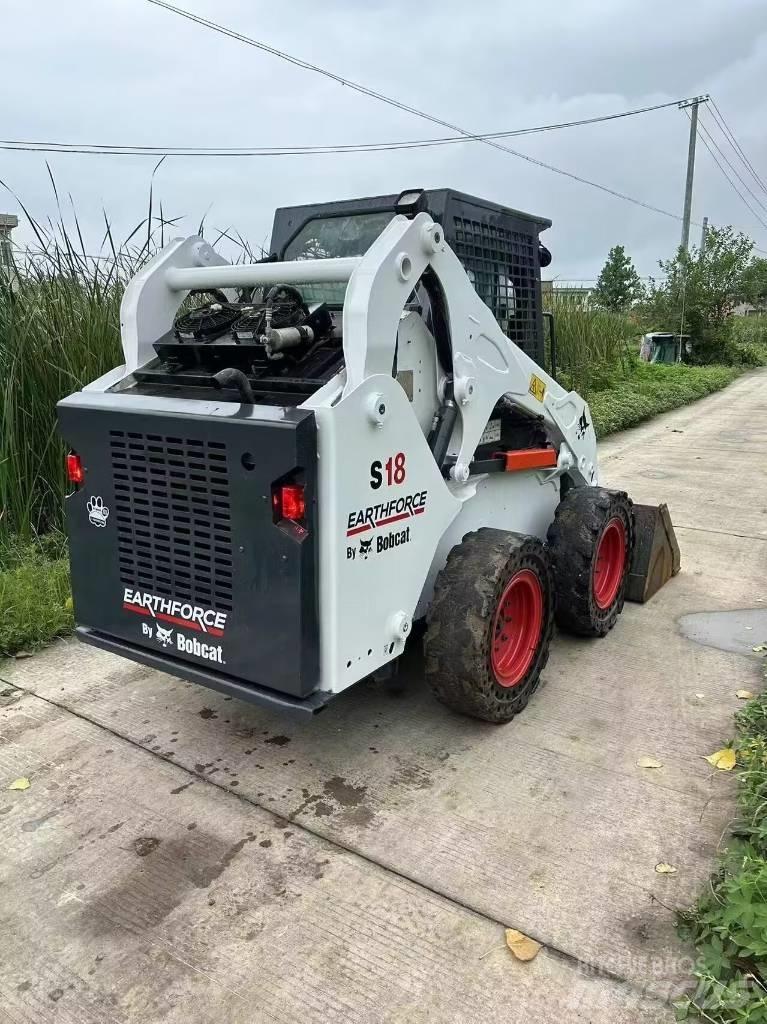 Bobcat S 18 滑移装载机