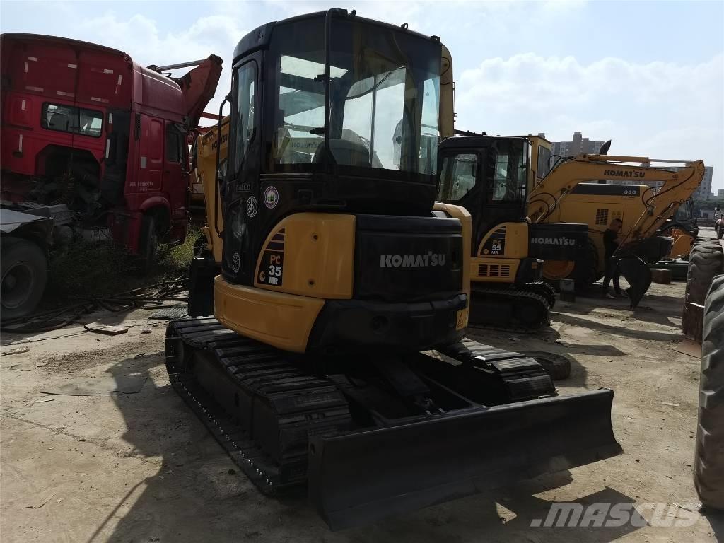 Komatsu PC 35 小型挖掘机
