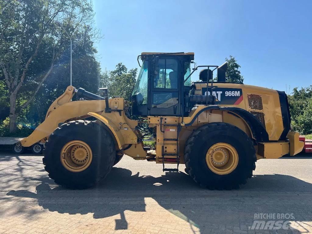 CAT 966M 轮式装载机