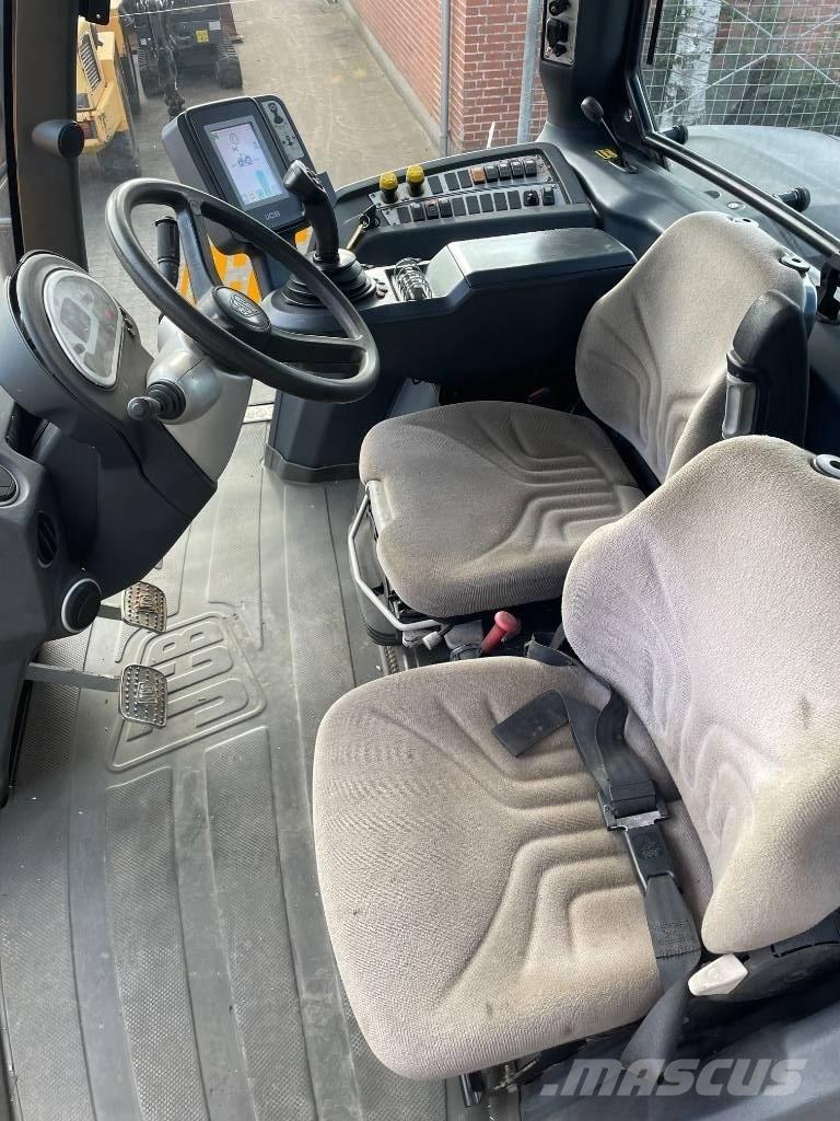 JCB HMV7230 FASTRAC 拖拉机/农用车