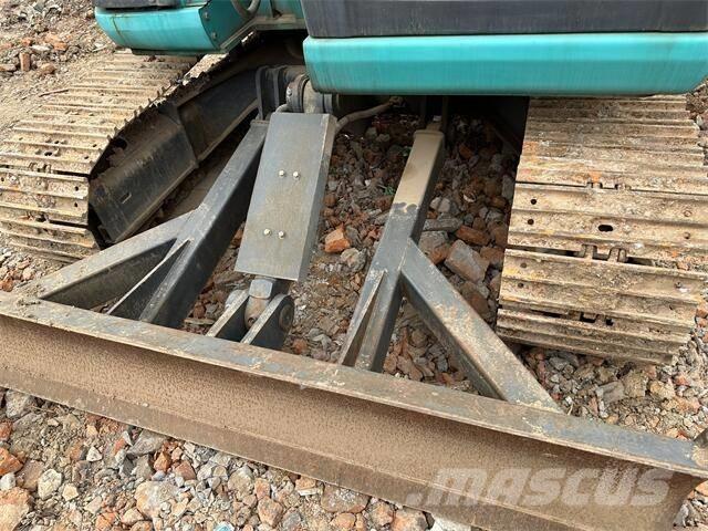 Kobelco SK70SR 履带挖掘机