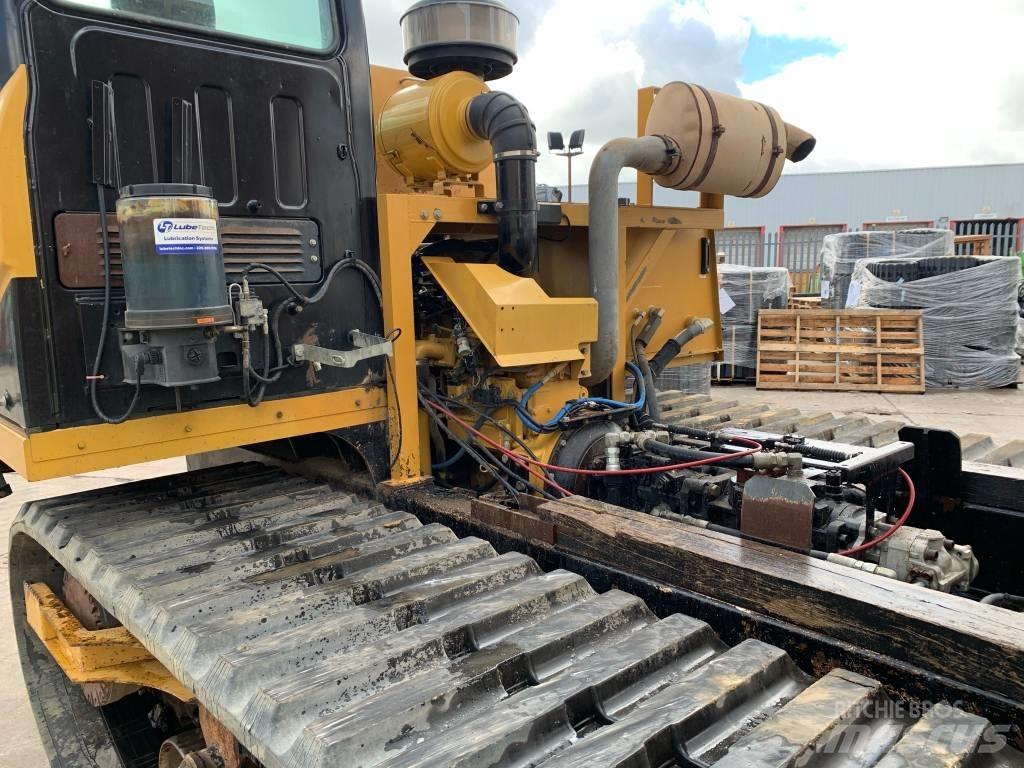 Morooka MST2200VD 履带式自卸车