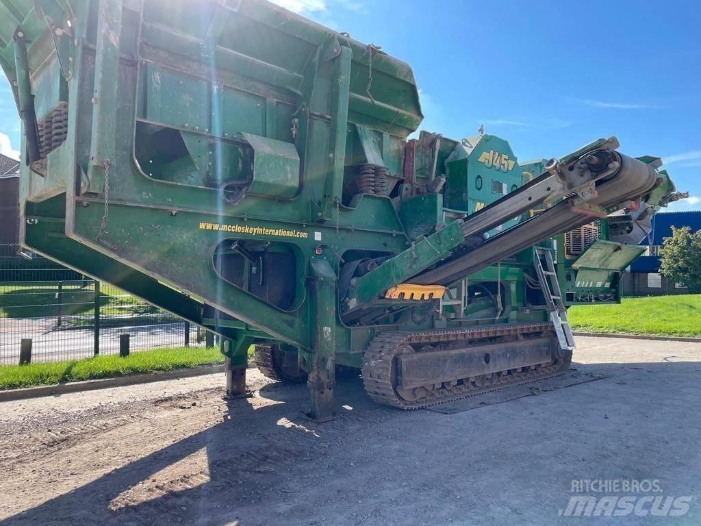 McCloskey J45 移动式破碎机