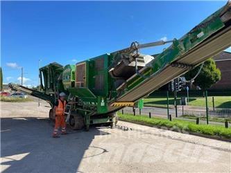 McCloskey J45 移动式破碎机