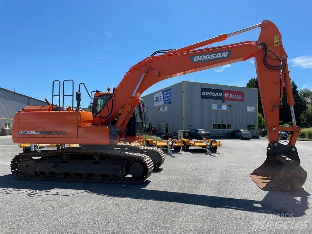 Doosan DX 225 LC-3 履带挖掘机