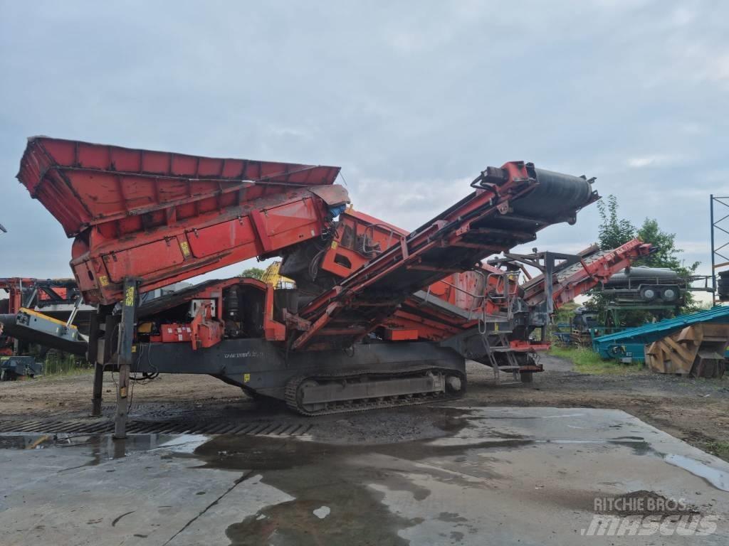 Terex Finlay 883+ 移动式筛分机