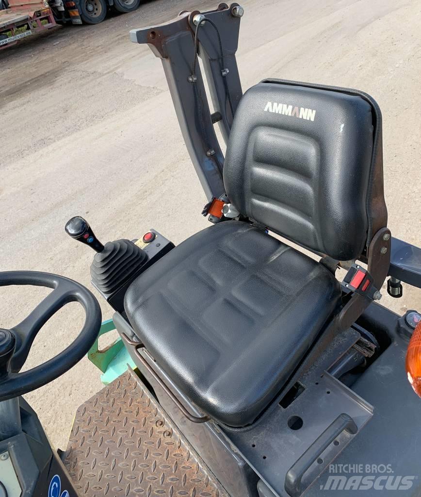 Ammann ARX 26 双轮压路机