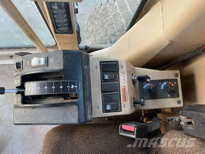 CAT 140 H 平地机/推土机