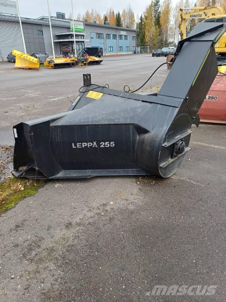 Leppä Leppä 255 扬雪机
