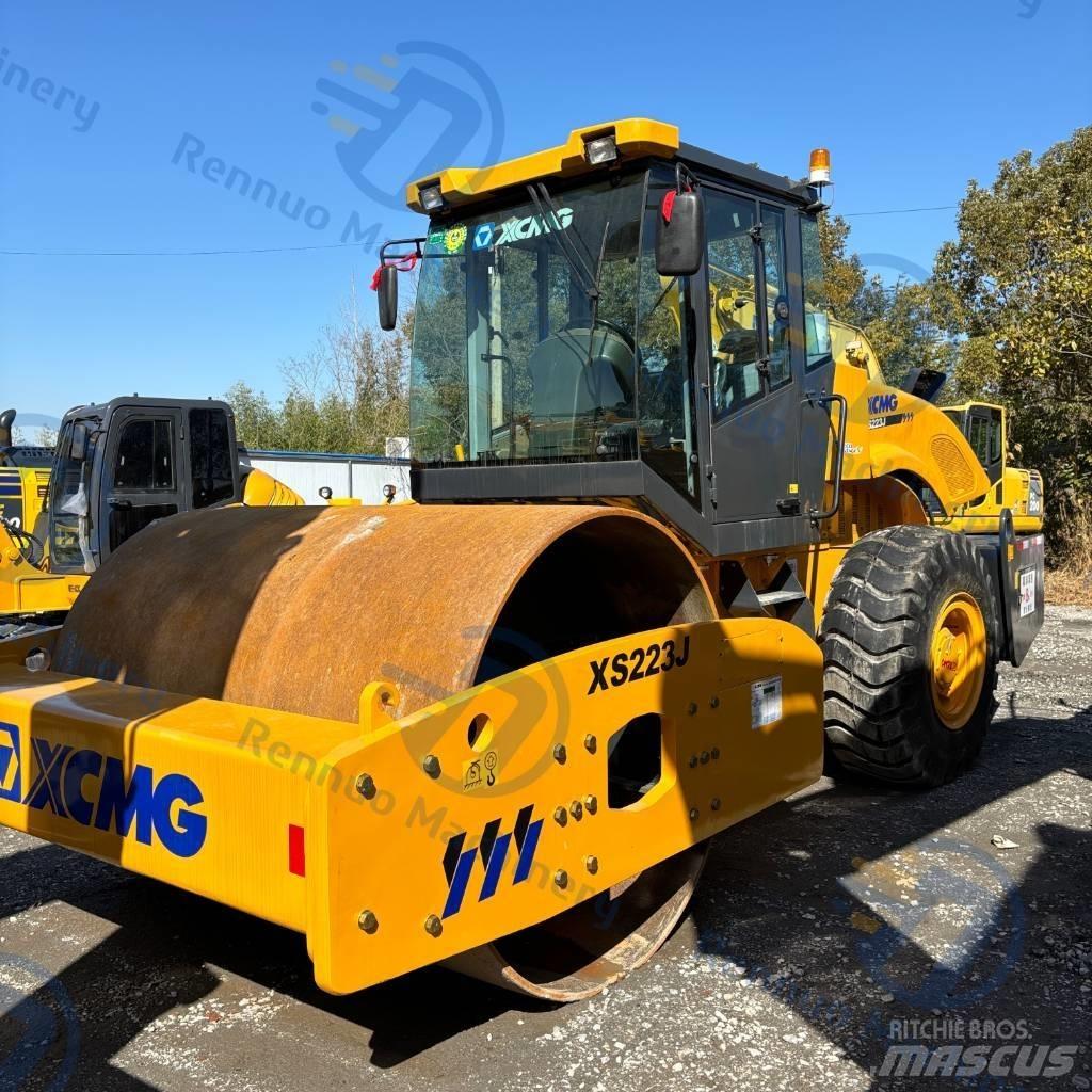 XCMG XS223J 单轮压路机
