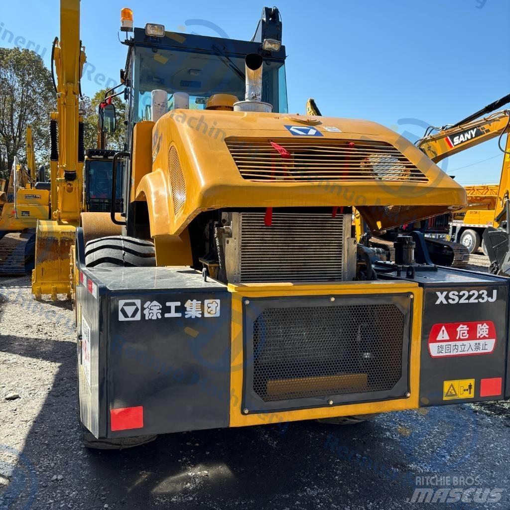 XCMG XS223J 单轮压路机