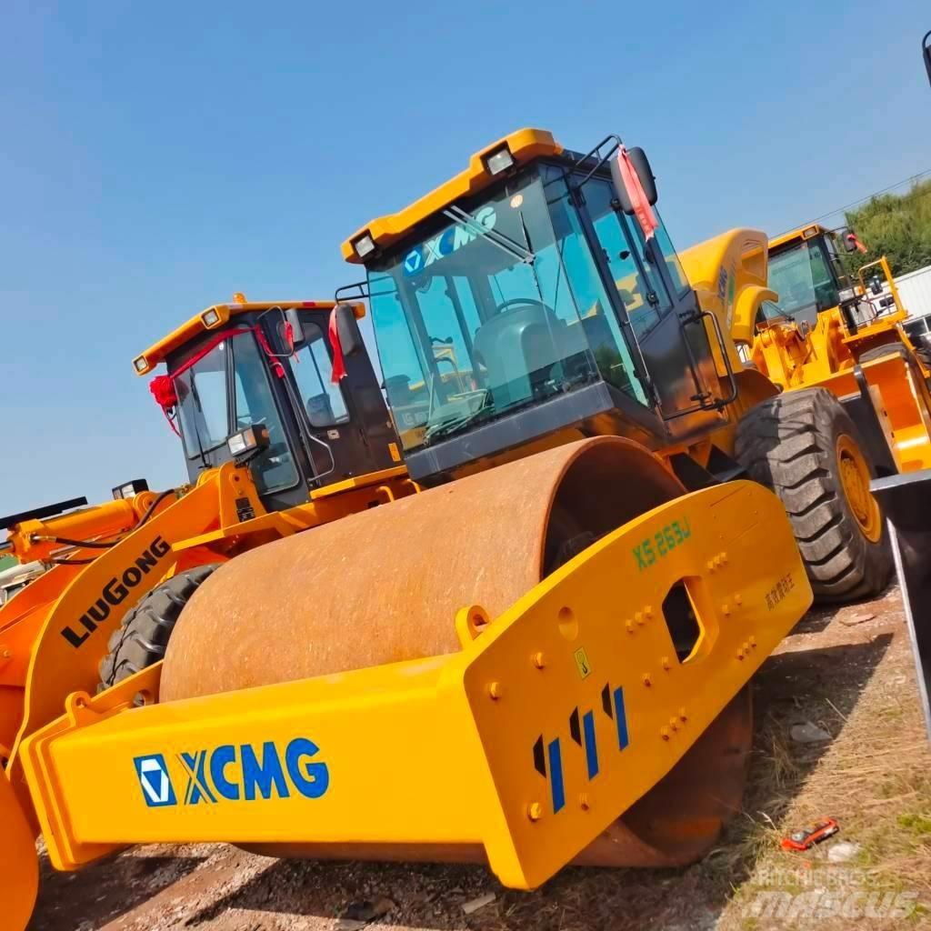 XCMG XS263J 单轮压路机